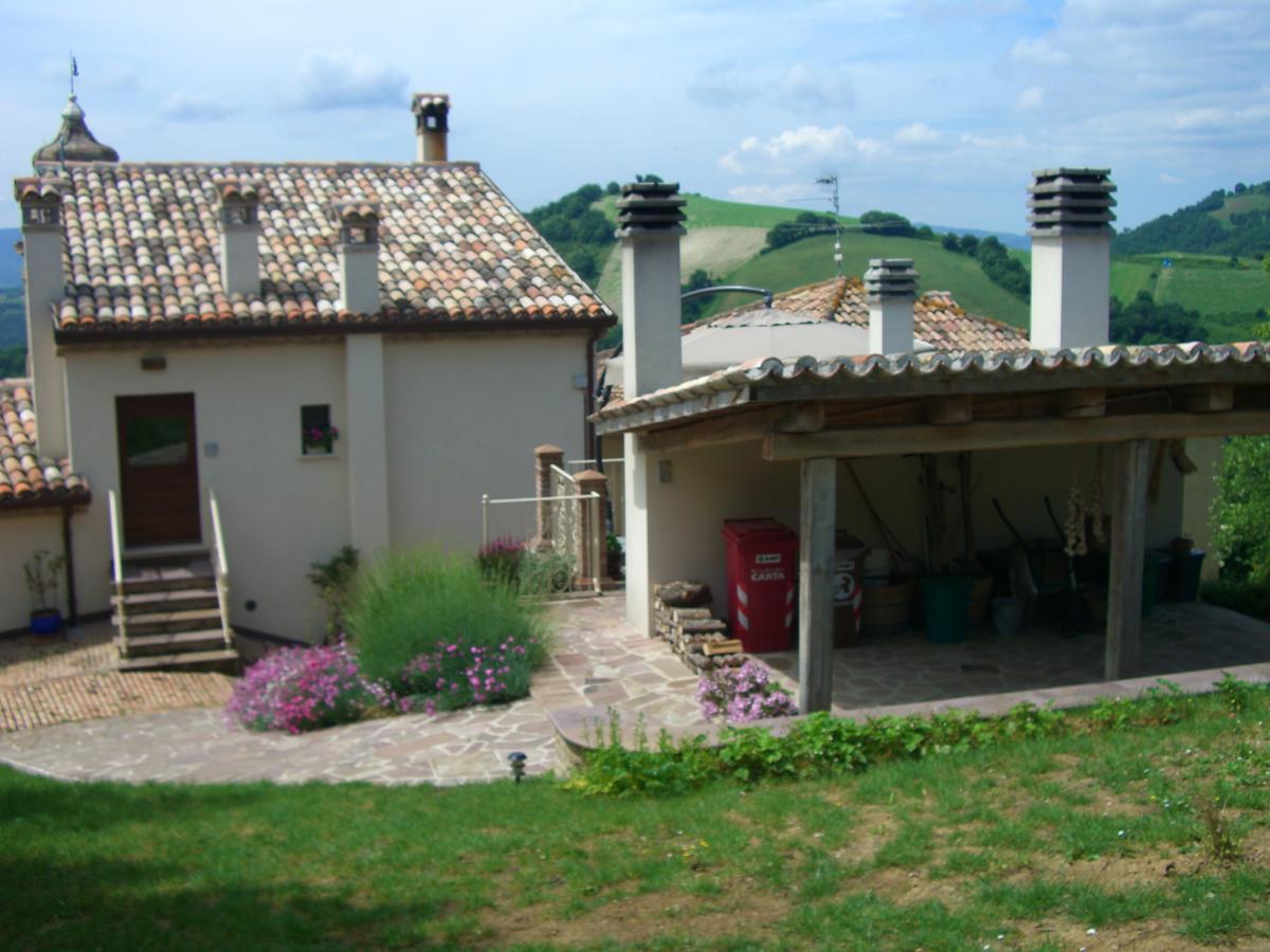 Agriturismo Pozzuolo Serrungarina Экстерьер фото